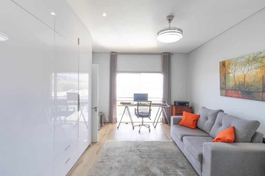 3 Bedroom Property for Sale in Somerset Lakes Western Cape